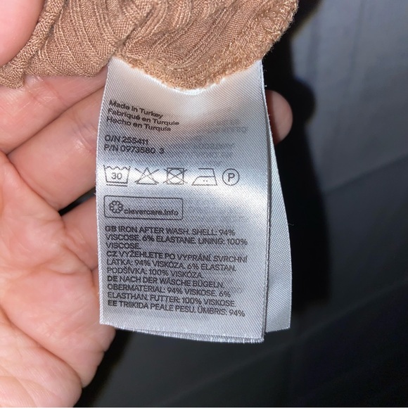 H&M Ribbed Short Sleeve Top Size L - Picture 4 of 4